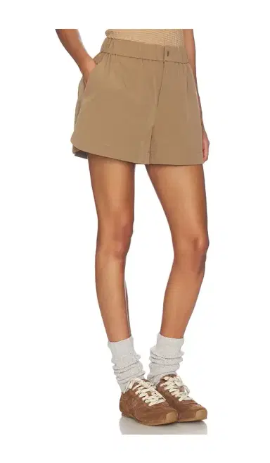 Varley Nila Mid Rise Short | Thumbnail 2 Varley Nila Mid Rise Short | Thumbnail 2