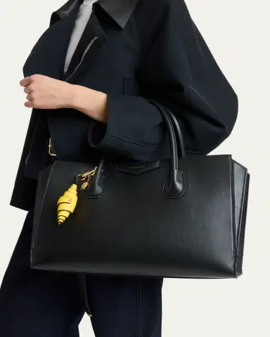 Givenchy Antigona Top-Handle Bag in Leather | Thumbnail 2 Givenchy Antigona Top-Handle Bag in Leather | Thumbnail 2