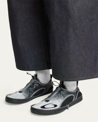 Balenciaga Men's 3B Sports Icon Mesh Sneakers | Thumbnail 2 Balenciaga Men's 3B Sports Icon Mesh Sneakers | Thumbnail 2
