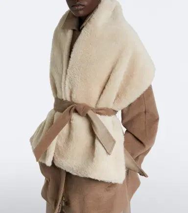 Max Mara Shearling scarf | Thumbnail 3 Max Mara Shearling scarf | Thumbnail 3