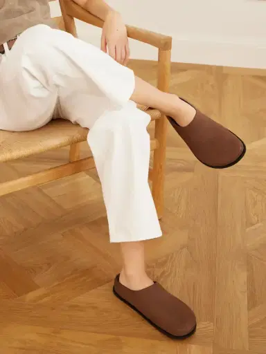 A Emery Lou Leather Clogs | Thumbnail 2 A Emery Lou Leather Clogs | Thumbnail 2