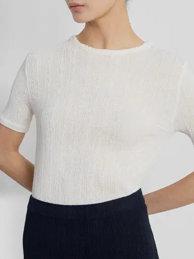 Issey Miyake Women's Rill Plissé Top - Off White | Thumbnail 3 Issey Miyake Women's Rill Plissé Top - Off White | Thumbnail 3