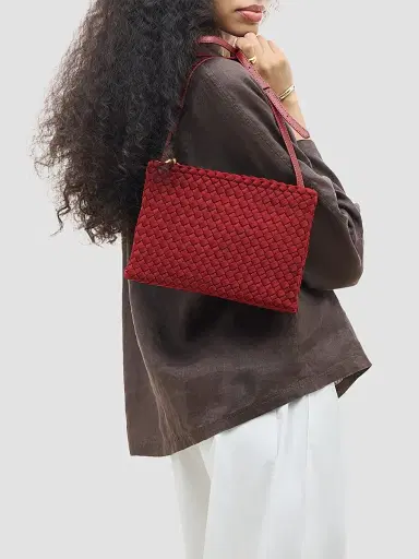 NAGHEDI Women's Soho Envelope Crossbody Bag - Rosso | Thumbnail 3 NAGHEDI Women's Soho Envelope Crossbody Bag - Rosso | Thumbnail 3