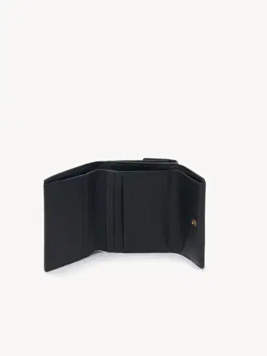 Chloé Small Chloé Charms tri-fold wallet in grained leather | Thumbnail 5 Chloé Small Chloé Charms tri-fold wallet in grained leather | Thumbnail 5
