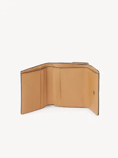 Chloé Small Chloé Charms tri-fold wallet in grained leather | Thumbnail 5 Chloé Small Chloé Charms tri-fold wallet in grained leather | Thumbnail 5