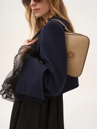 Chloé Horse Medal shoulder bag in grained leather | Thumbnail 3 Chloé Horse Medal shoulder bag in grained leather | Thumbnail 3