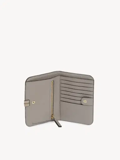 Chloé Alphabet bifold wallet in grained leather | Thumbnail 5 Chloé Alphabet bifold wallet in grained leather | Thumbnail 5