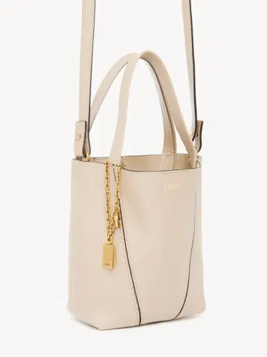 Chloé Small Chloé Spin tote bag in grained leather | Thumbnail 4 Chloé Small Chloé Spin tote bag in grained leather | Thumbnail 4