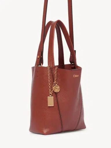 Chloé Small Chloé Spin tote bag in grained leather | Thumbnail 4 Chloé Small Chloé Spin tote bag in grained leather | Thumbnail 4