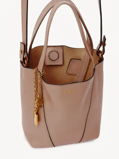 Chloé Small Chloé Spin tote bag in grained leather | Thumbnail 6 Chloé Small Chloé Spin tote bag in grained leather | Thumbnail 6