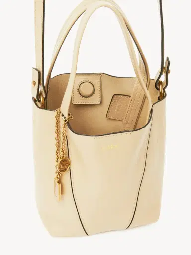 Chloé Small Chloé Spin tote bag in grained leather | Thumbnail 7 Chloé Small Chloé Spin tote bag in grained leather | Thumbnail 7