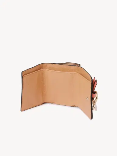 Chloé Mini Alphabet tri-fold in grained leather | Thumbnail 4 Chloé Mini Alphabet tri-fold in grained leather | Thumbnail 4
