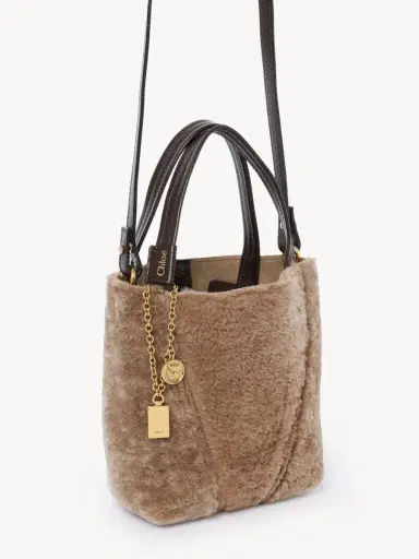 Chloé Small Chloé Spin tote bag in shearling | Thumbnail 5 Chloé Small Chloé Spin tote bag in shearling | Thumbnail 5
