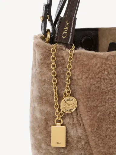 Chloé Small Chloé Spin tote bag in shearling | Thumbnail 6 Chloé Small Chloé Spin tote bag in shearling | Thumbnail 6