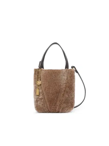 Chloé Small Chloé Spin tote bag in shearling | Thumbnail 8 Chloé Small Chloé Spin tote bag in shearling | Thumbnail 8