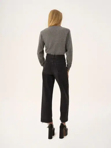Chloé Fitted logo cardigan in a wool & cashmere knit | Thumbnail 5 Chloé Fitted logo cardigan in a wool & cashmere knit | Thumbnail 5