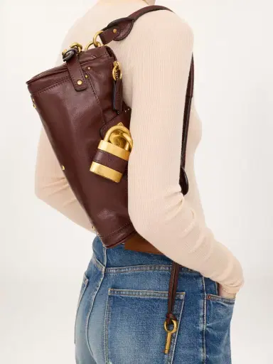 Chloé Small Paddington bag with strap in grained leather | Thumbnail 4 Chloé Small Paddington bag with strap in grained leather | Thumbnail 4