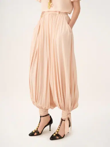 Chloé Fluid cropped pants in silk | Thumbnail 4 Chloé Fluid cropped pants in silk | Thumbnail 4