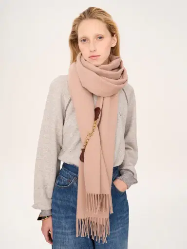 Chloé The Chloé Iconic scarf in wool | Thumbnail 4 Chloé The Chloé Iconic scarf in wool | Thumbnail 4