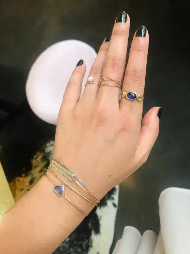 YI COLLECTION Purple Sapphire Heart Bangle | Thumbnail 2 YI COLLECTION Purple Sapphire Heart Bangle | Thumbnail 2