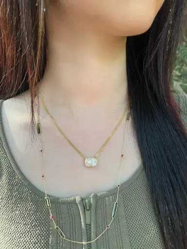 YI COLLECTION Rainbow Moonstone Aurora Necklace | Thumbnail 3 YI COLLECTION Rainbow Moonstone Aurora Necklace | Thumbnail 3