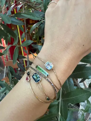 YI COLLECTION Rainbow Moonstone Cushion Bangle | Thumbnail 2 YI COLLECTION Rainbow Moonstone Cushion Bangle | Thumbnail 2