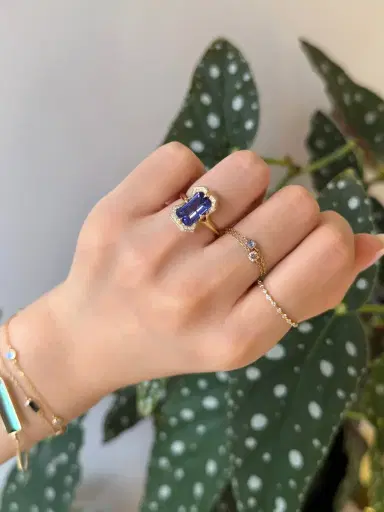 YI COLLECTION Tanzanite Aurora Ring | Thumbnail 4 YI COLLECTION Tanzanite Aurora Ring | Thumbnail 4