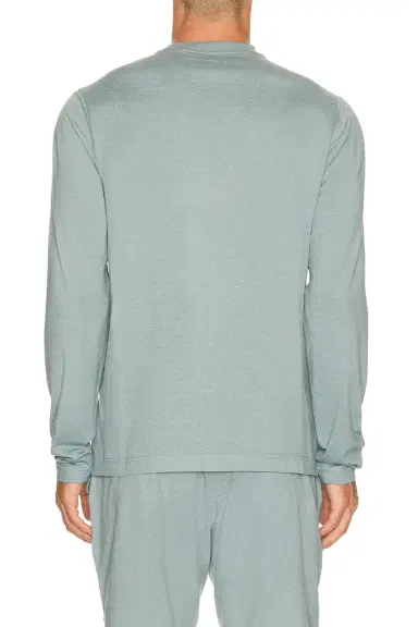 Vuori Ponto Performance Long Sleeve Tee | Thumbnail 2 Vuori Ponto Performance Long Sleeve Tee | Thumbnail 2