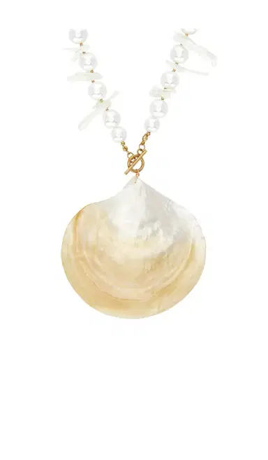 Lovers and Friends Casey Shell Necklace | Thumbnail 2 Lovers and Friends Casey Shell Necklace | Thumbnail 2