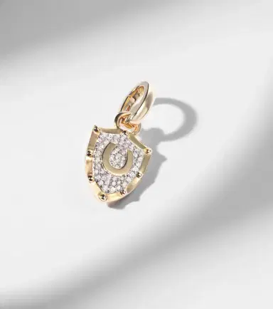 Foundrae Protection Miniature Crest 18kt gold pendant with diamonds | Thumbnail 5 Foundrae Protection Miniature Crest 18kt gold pendant with diamonds | Thumbnail 5