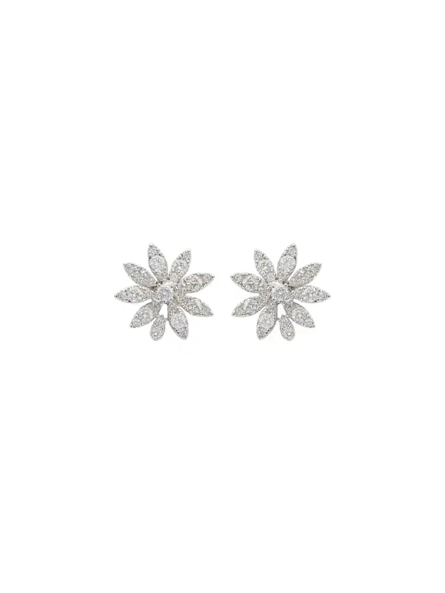 2.26ct Diamond 18K Gold Illusion Flower Stud Earrings 2.26ct Diamond 18K Gold Illusion Flower Stud Earrings