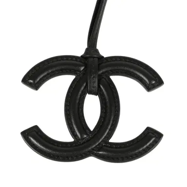 Chanel Chanel CC Logo Bag Charm Black Lambskin Gold Hardware | Thumbnail 2 Chanel Chanel CC Logo Bag Charm Black Lambskin Gold Hardware | Thumbnail 2