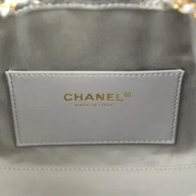 Chanel Chanel Mini 25 Hobo Bag Metallic Silver Caviar Gold Hardware | Thumbnail 9 Chanel Chanel Mini 25 Hobo Bag Metallic Silver Caviar Gold Hardware | Thumbnail 9