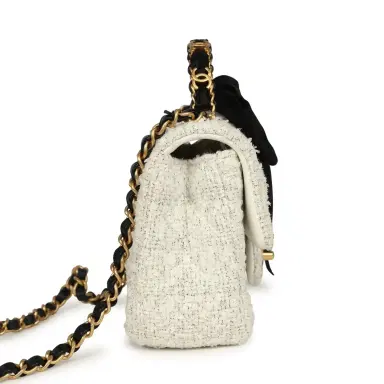 Chanel Chanel Mini CC Rectangular Flap Bag with Top Handle White Tweed Brushed Gold Hardware | Thumbnail 3 Chanel Chanel Mini CC Rectangular Flap Bag with Top Handle White Tweed Brushed Gold Hardware | Thumbnail 3