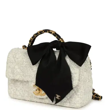 Chanel Chanel Mini CC Rectangular Flap Bag with Top Handle White Tweed Brushed Gold Hardware | Thumbnail 5 Chanel Chanel Mini CC Rectangular Flap Bag with Top Handle White Tweed Brushed Gold Hardware | Thumbnail 5