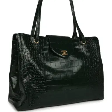 Chanel Chanel XXL "It Girl" Shopping Tote Dark Green Croc Embossed Calfskin Gold Hardware | Thumbnail 2 Chanel Chanel XXL "It Girl" Shopping Tote Dark Green Croc Embossed Calfskin Gold Hardware | Thumbnail 2