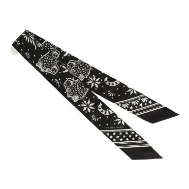 HERMÈS Hermes "Les Leopards" Black, White Silk Twilly | Thumbnail 2 HERMÈS Hermes "Les Leopards" Black, White Silk Twilly | Thumbnail 2