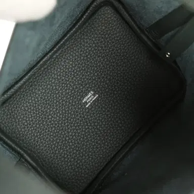 HERMÈS Hermes Picotin Lock 18 Eclat Vert Mangrove Clemence, Gris Pantin Swift Palladium Hardware | Thumbnail 8 HERMÈS Hermes Picotin Lock 18 Eclat Vert Mangrove Clemence, Gris Pantin Swift Palladium Hardware | Thumbnail 8