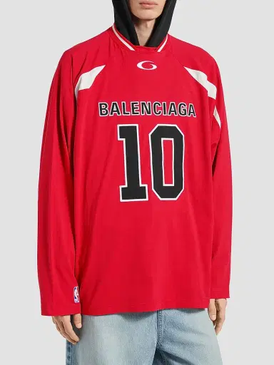Balenciaga Men's x NBA Collaboration Oversized Long Sleeve T-Shirt - Red | Thumbnail 3 Balenciaga Men's x NBA Collaboration Oversized Long Sleeve T-Shirt - Red | Thumbnail 3