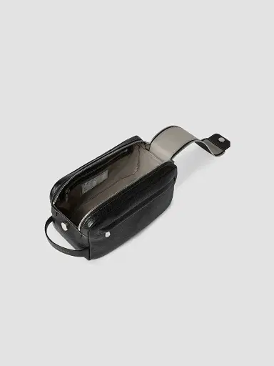 Brunello Cucinelli Grained Calfskin Beauty Case with Double Zipper - Black | Thumbnail 4 Brunello Cucinelli Grained Calfskin Beauty Case with Double Zipper - Black | Thumbnail 4