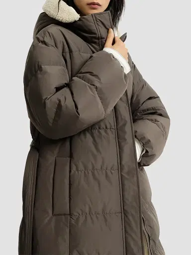 Brunello Cucinelli Women's Techno Cotton Taffeta Down Coat with Shearling Inserts - Brown | Thumbnail 4 Brunello Cucinelli Women's Techno Cotton Taffeta Down Coat with Shearling Inserts - Brown | Thumbnail 4