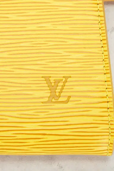 louis vuitton Louis Vuitton Epi Pochette Accessoiries 21 Shoulder Bag | Thumbnail 5 louis vuitton Louis Vuitton Epi Pochette Accessoiries 21 Shoulder Bag | Thumbnail 5