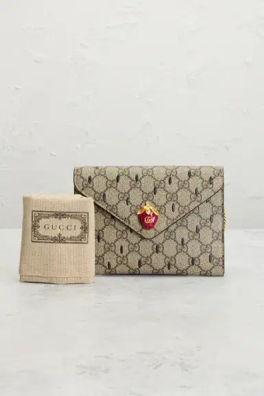 FWRD Renew Gucci Mini Strawberry Wallet On Chain | Thumbnail 7 FWRD Renew Gucci Mini Strawberry Wallet On Chain | Thumbnail 7