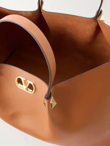 Valentino Garavani Vlogo Signature Studded Leather Tote | Thumbnail 6 Valentino Garavani Vlogo Signature Studded Leather Tote | Thumbnail 6