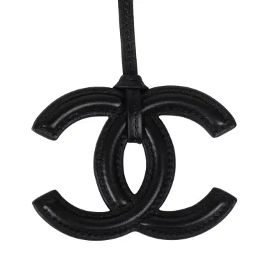 Chanel Chanel CC Logo Bag Charm Black Lambskin Gold Hardware | Thumbnail 2 Chanel Chanel CC Logo Bag Charm Black Lambskin Gold Hardware | Thumbnail 2