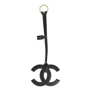 Chanel Chanel CC Logo Bag Charm Black Lambskin Gold Hardware | Thumbnail 6 Chanel Chanel CC Logo Bag Charm Black Lambskin Gold Hardware | Thumbnail 6