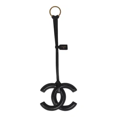Chanel Chanel CC Logo Bag Charm Black Lambskin Gold Hardware | Thumbnail 1 Chanel Chanel CC Logo Bag Charm Black Lambskin Gold Hardware | Thumbnail 1