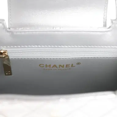 Chanel Chanel Small Kelly Shopper Silver Metallic Calfskin Light Gold Hardware | Thumbnail 9 Chanel Chanel Small Kelly Shopper Silver Metallic Calfskin Light Gold Hardware | Thumbnail 9