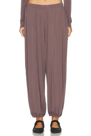 NikeSKIMS Stretch Knit Harem Pant | Thumbnail 2 NikeSKIMS Stretch Knit Harem Pant | Thumbnail 2
