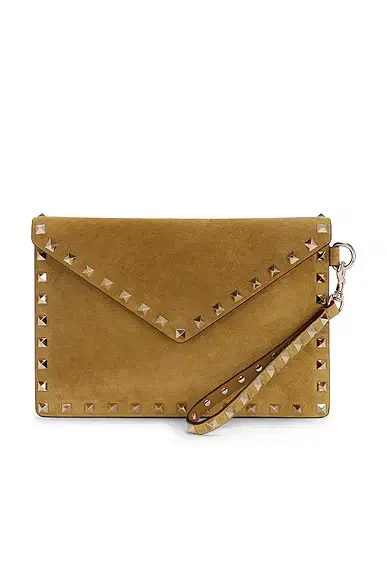 Rockstud Medium Flat Pouch Rockstud Medium Flat Pouch